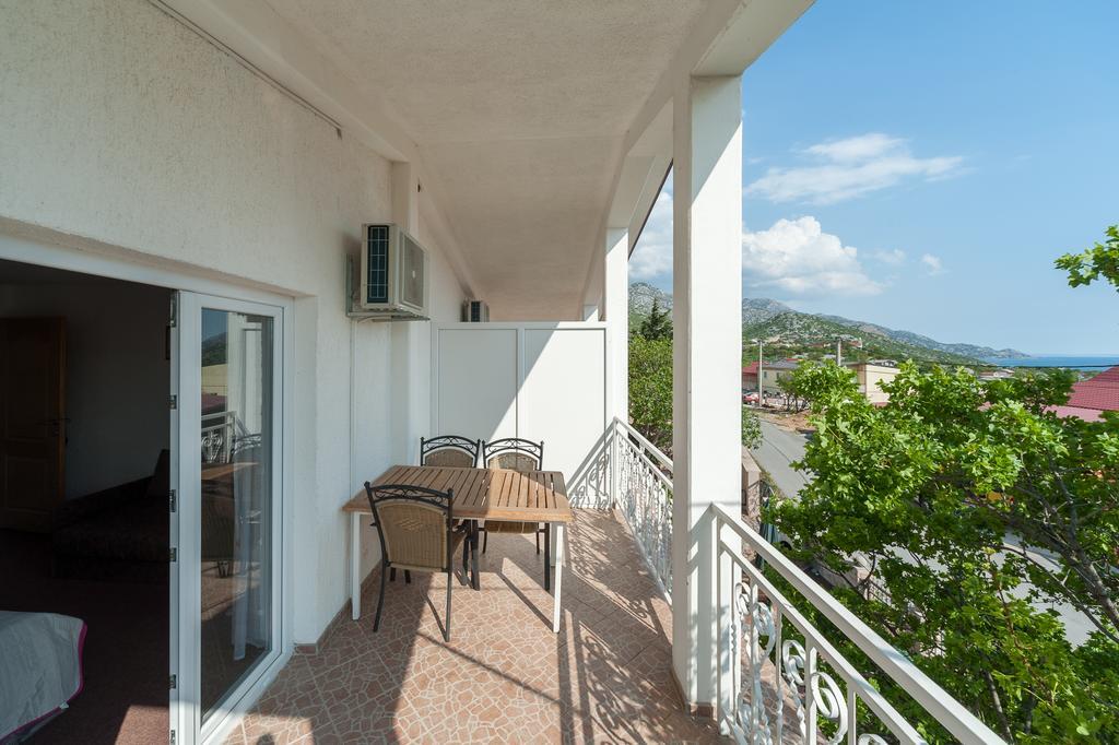 Apartmenthaus Hana 卡尔卢巴格 外观 照片