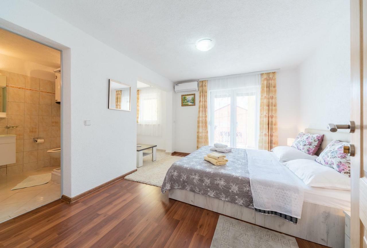 Apartmenthaus Hana 卡尔卢巴格 外观 照片