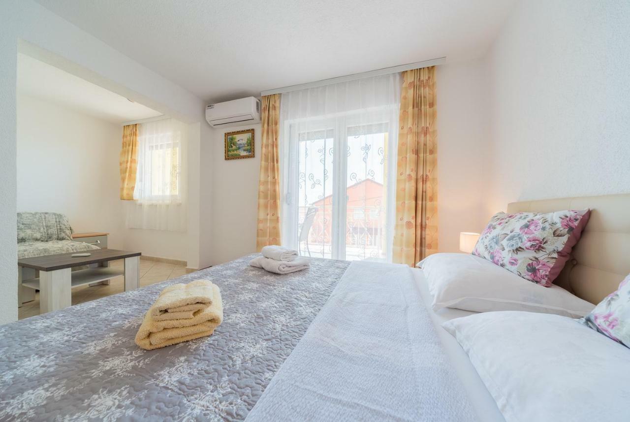 Apartmenthaus Hana 卡尔卢巴格 外观 照片