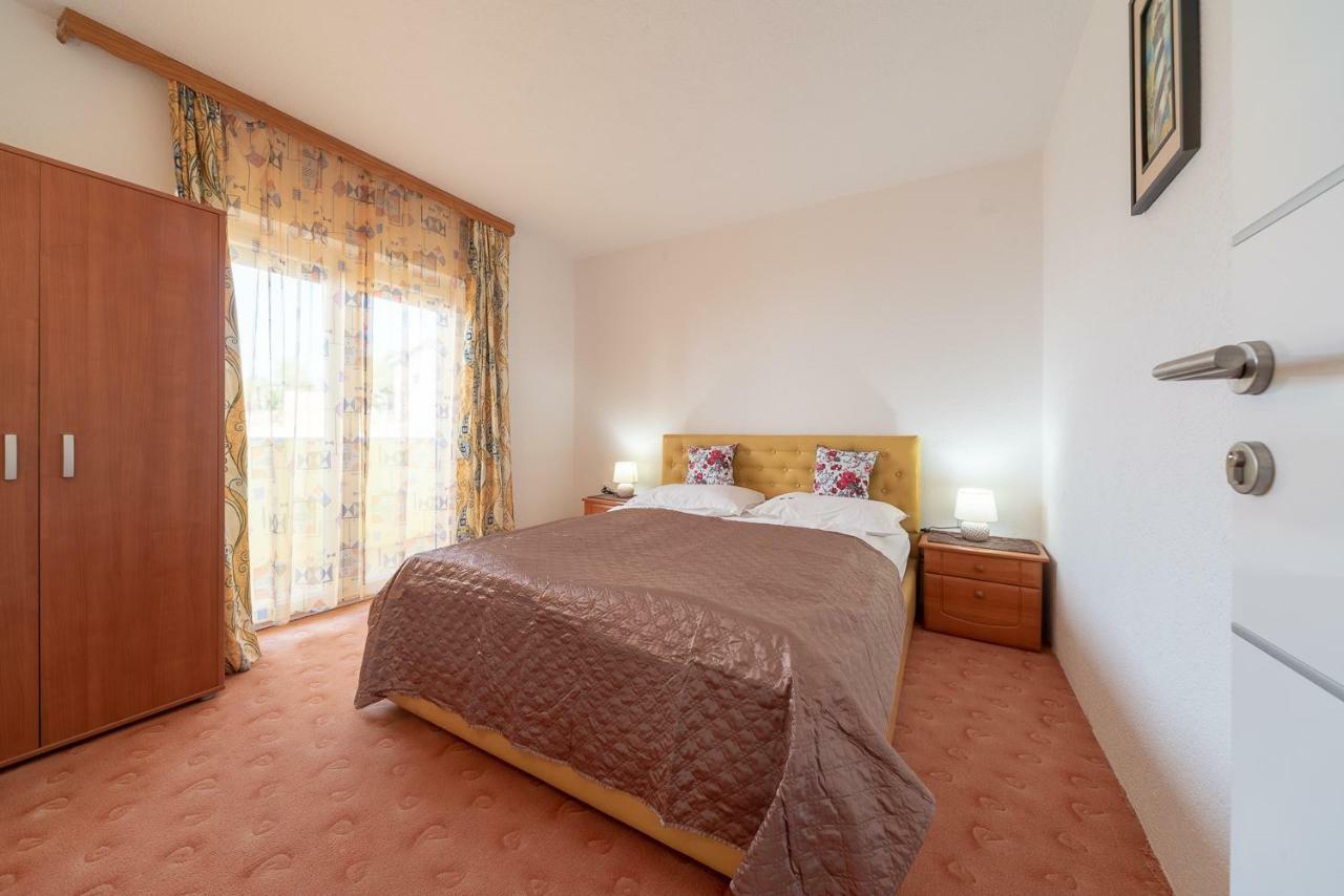 Apartmenthaus Hana 卡尔卢巴格 外观 照片